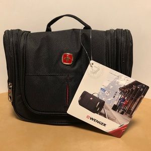 Wenger Travel Toiletry Bag Black NWT